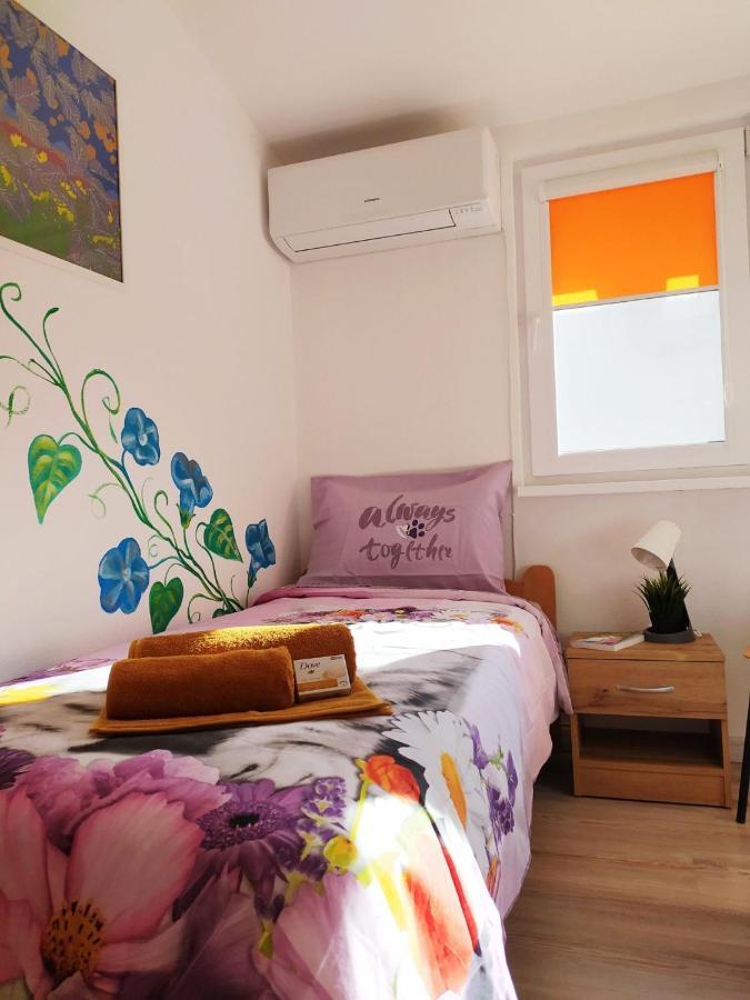 Дом За Гости Осогово Apartment Kyustendil Ngoại thất bức ảnh