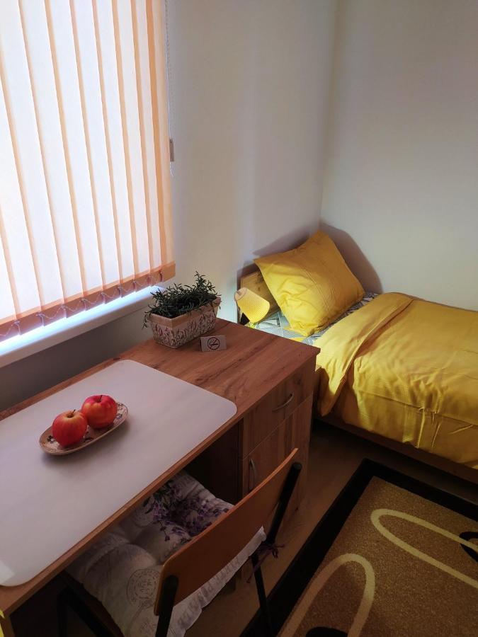 Дом За Гости Осогово Apartment Kyustendil Ngoại thất bức ảnh