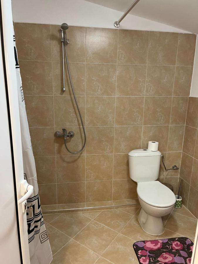 Дом За Гости Осогово Apartment Kyustendil Ngoại thất bức ảnh
